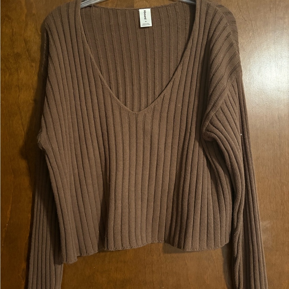 Brown V-Neck Ribbed Sweater
